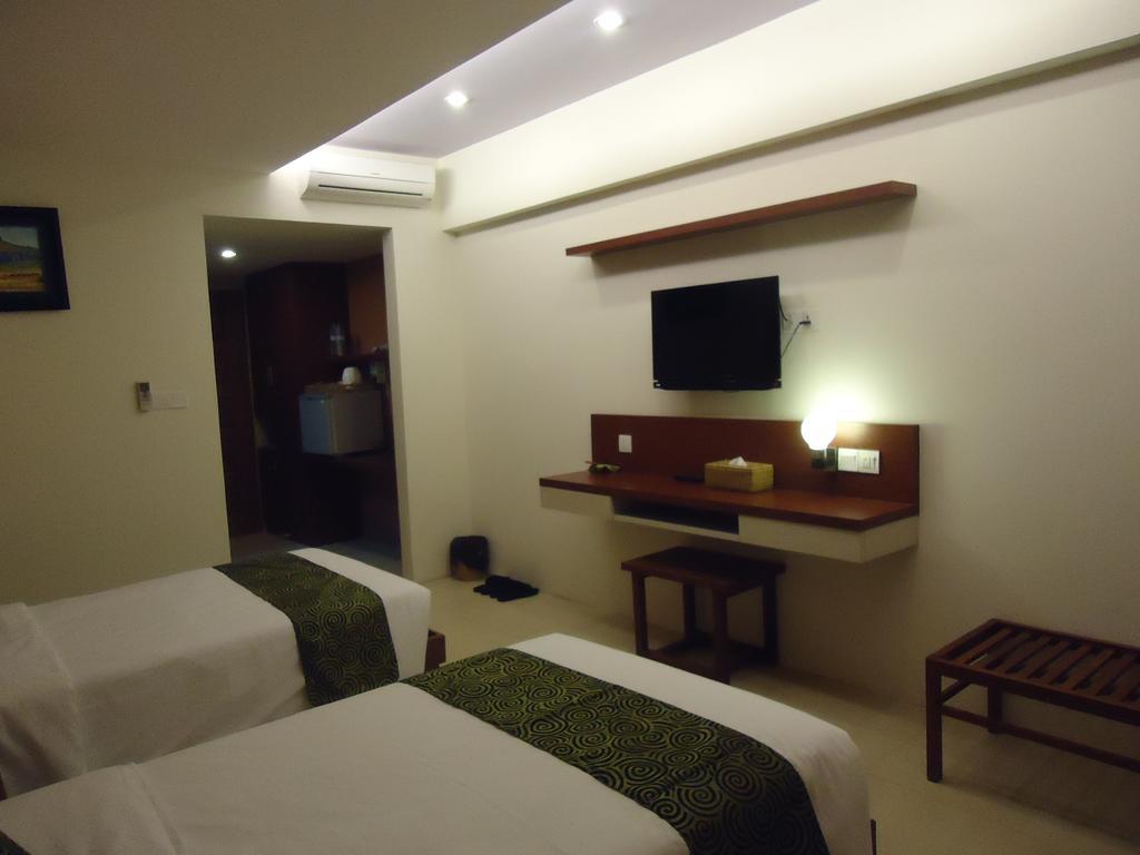 Paradise Hotel Nyaung Shwe Inle Lake Bilik gambar